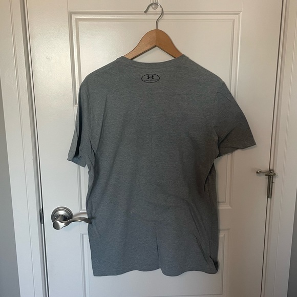 Under Armour Tee Shirt - Picture 4 of 4